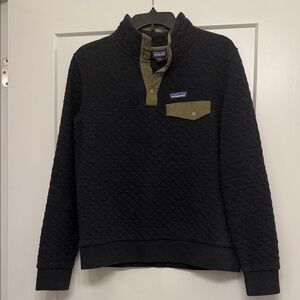 Patagonia Dark Charcoal Grey Quilted Pullover with Olive Details